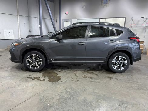 Used 2024 Subaru Crosstrek 2.0i Premium image 4