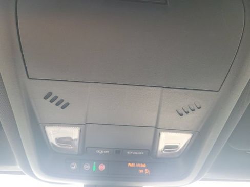 Used 2024 Chevrolet Equinox RS AWD/4WD image 35