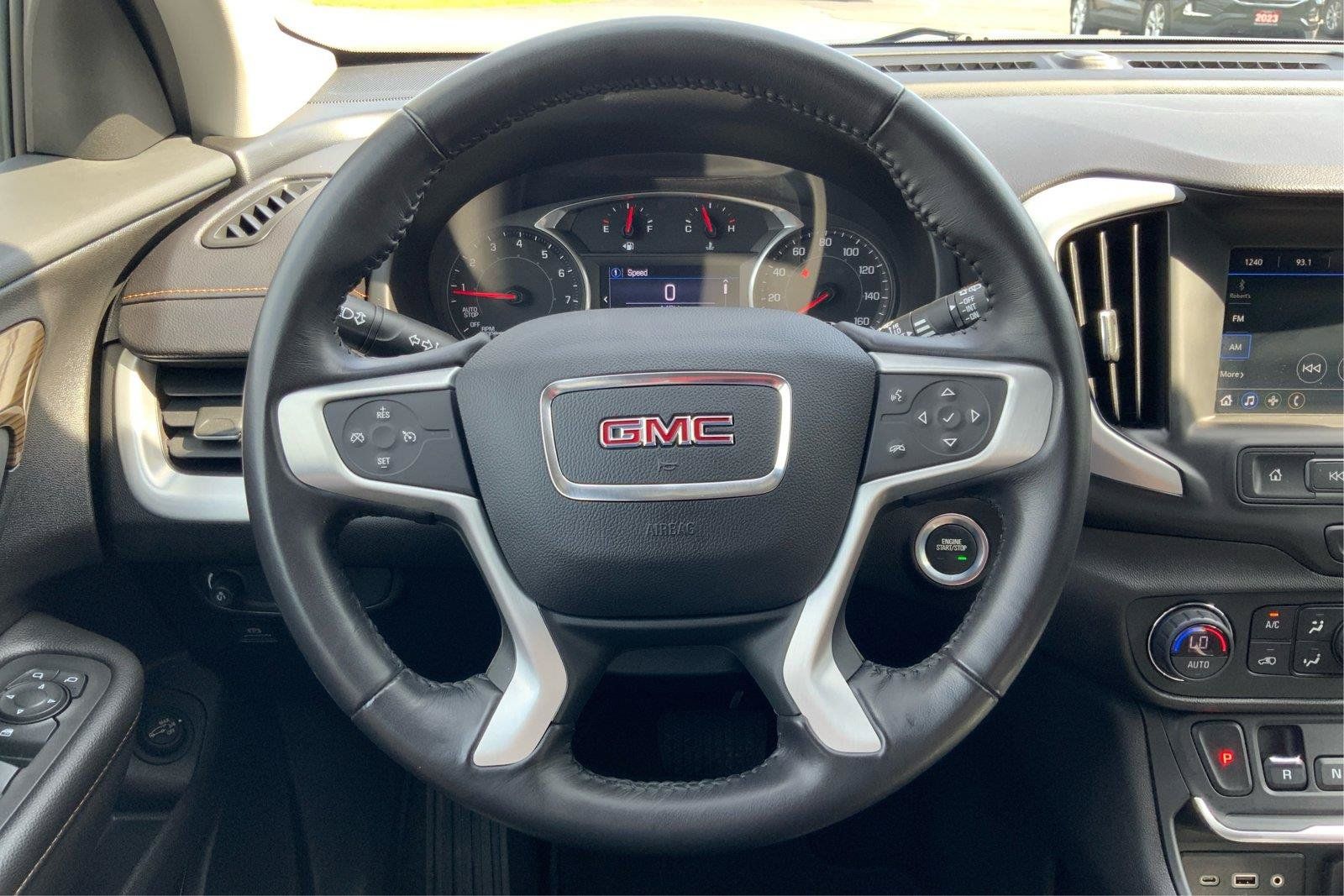 Used 2019 GMC Terrain SLE w/ Driver Convenience Package AWD/4WD image 16