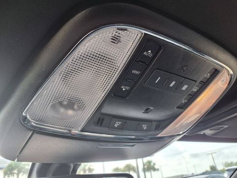 Used 2023 Chrysler 300 S RWD image 21