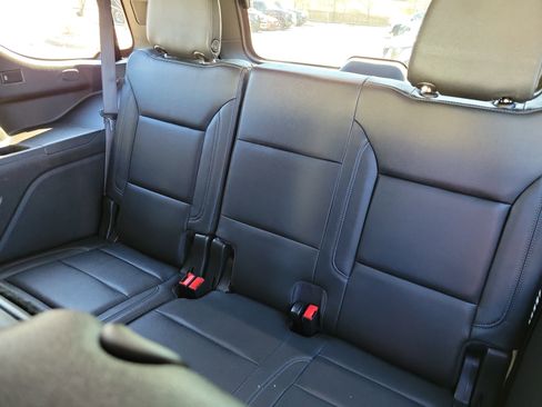 Used 2021 Chevrolet Tahoe Z71 image 8