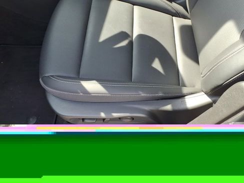 Used 2025 Buick Envision Preferred image 18