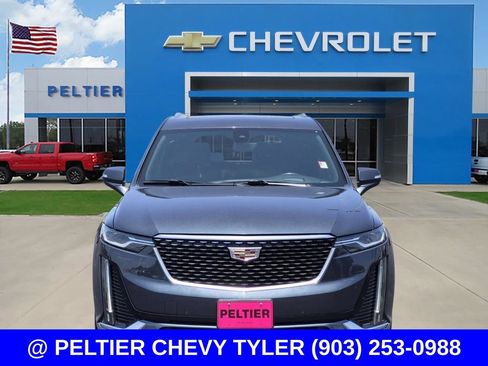 Used 2021 Cadillac XT6 Premium Luxury FWD image 2