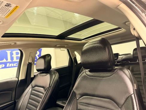 Used 2017 Ford Edge SEL w/ Equipment Group 201A image 30