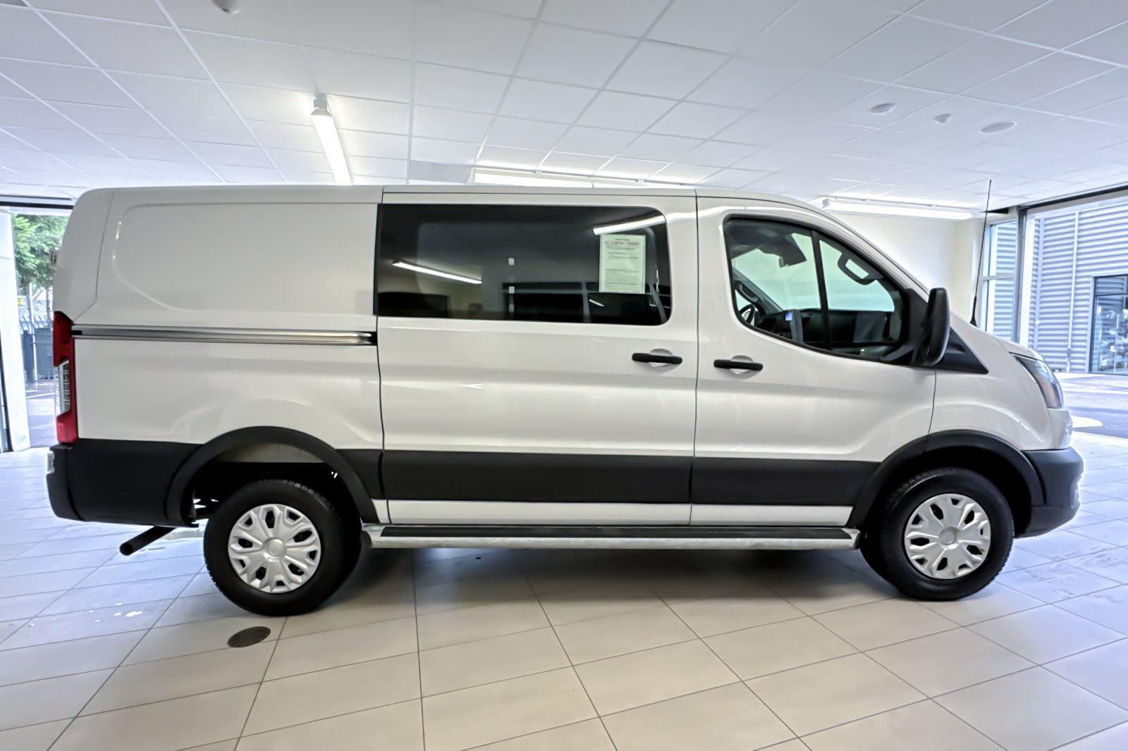 Used 2025 Ford Transit 250 Low Roof w/ Exterior Upgrade Package RWD image 3