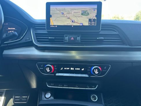 Used 2018 Audi SQ5 Premium Plus w/ Navigation Package AWD/4WD image 23