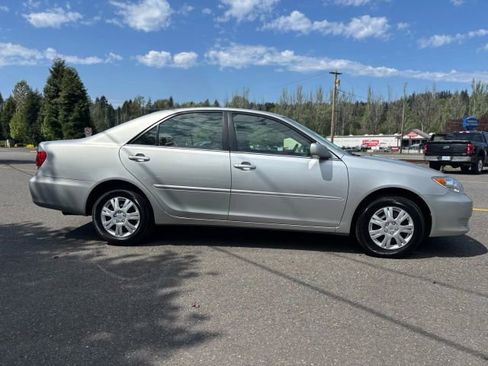 Used 2005 Toyota Camry LE image 8