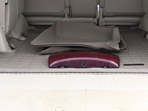 Used 2011 Lexus LX 570 4WD image 15