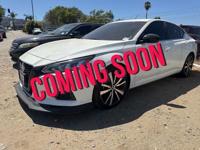 Certified 2022 Nissan Altima 2.5 SR