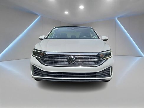 Certified 2023 Volkswagen Jetta SEL FWD image 2