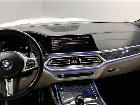 Used 2022 BMW X7 xDrive40i w/ M Sport Package AWD/4WD image 6