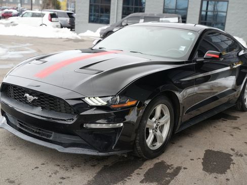 Used 2018 Ford Mustang Coupe image 28