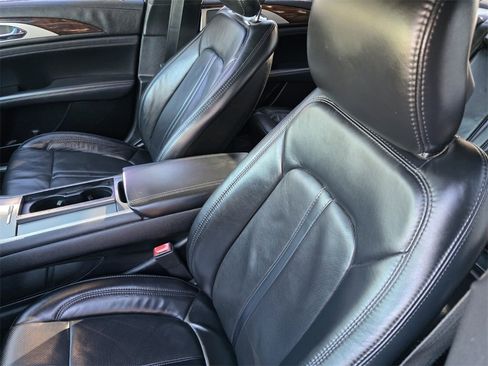 Used 2017 Lincoln MKZ Reserve image 11