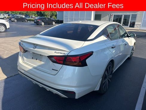 Used 2020 Nissan Altima 2.0 Platinum FWD image 7