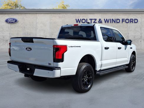 Used 2025 Ford F150 Lightning XLT AWD/4WD image 6