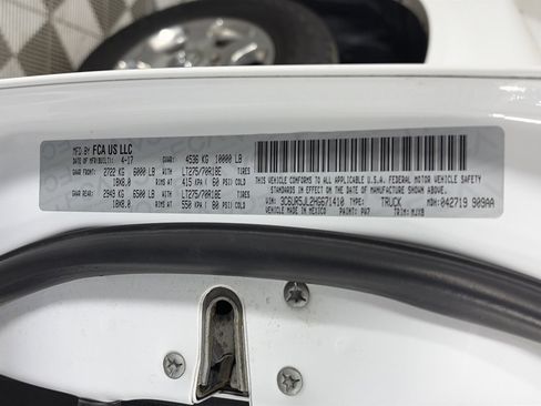 Used 2017 RAM 2500 Big Horn image 9