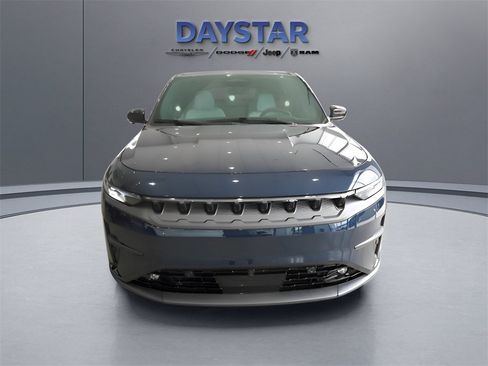 Used 2025 Jeep Wagoneer S Limited image 6