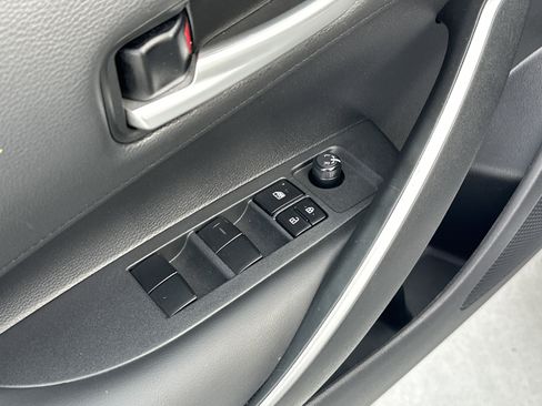 Used 2020 Toyota Corolla SE image 15