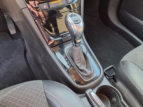 Used 2019 Buick Encore Preferred image 8