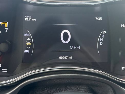 Used 2019 Jeep Grand Cherokee Laredo w/ Laredo X Package AWD/4WD image 23