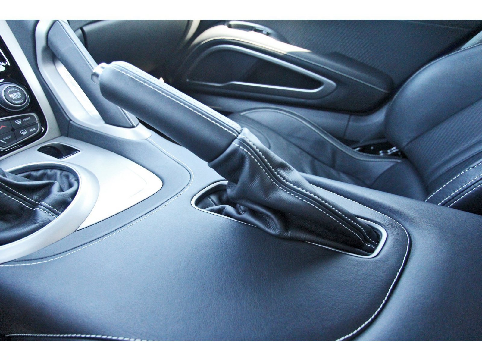 Used 2013 SRT Viper GTS w/ GTS Laguna Interior Pkg RWD image 24