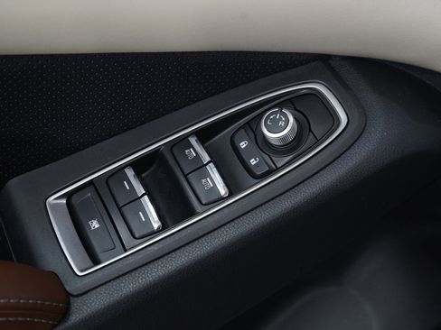Used 2019 Subaru Ascent Touring AWD/4WD image 25