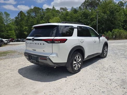 New 2026 Nissan Pathfinder SL FWD image 8