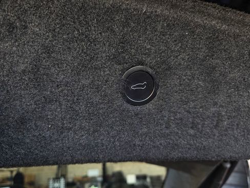 Used 2023 Tesla Model S image 25