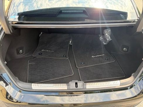 Used 2024 Lexus ES 300h Ultra Luxury w/ Accessory Package (Z2) FWD image 36