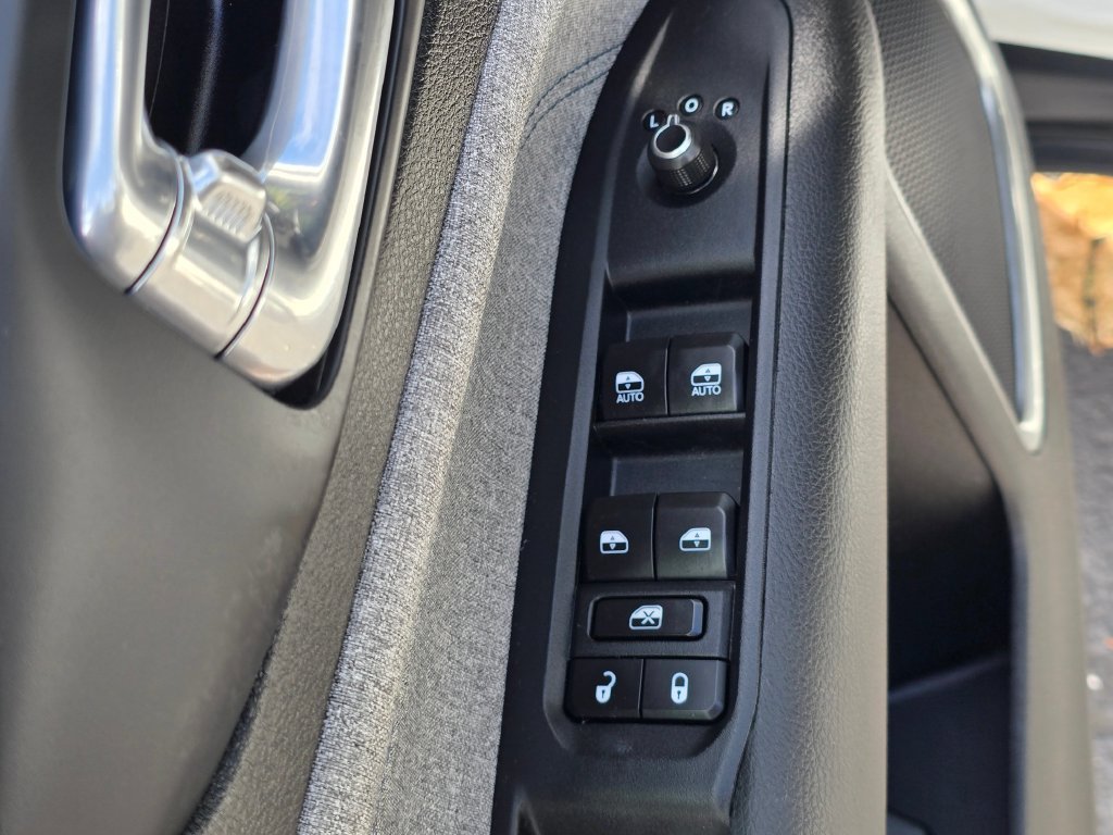 Used 2024 Jeep Compass Latitude AWD/4WD image 13