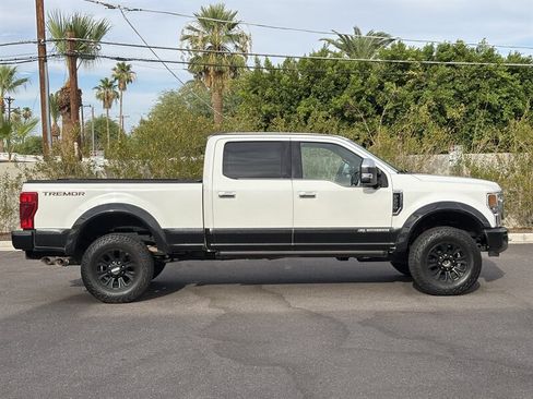 Used 2020 Ford F350 Platinum w/ Tremor Off-Road Package AWD/4WD image 4