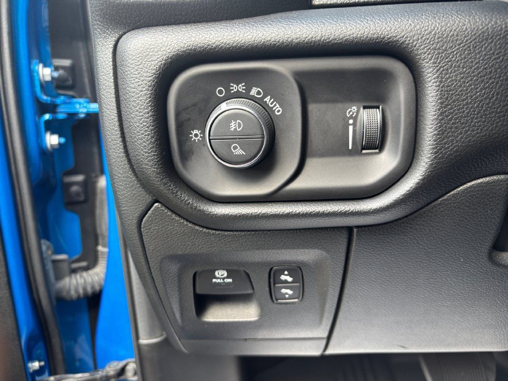 Used 2022 RAM 1500 Big Horn RWD image 31