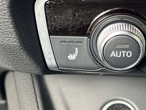 Used 2021 Audi Q3 2.0T Premium w/ Convenience Package image 27