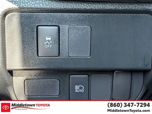 Certified 2021 Toyota Tacoma SR w/ SX Package AWD/4WD image 18