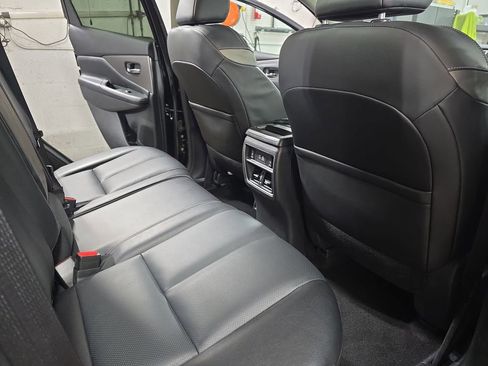 Used 2024 Nissan Murano SL image 11