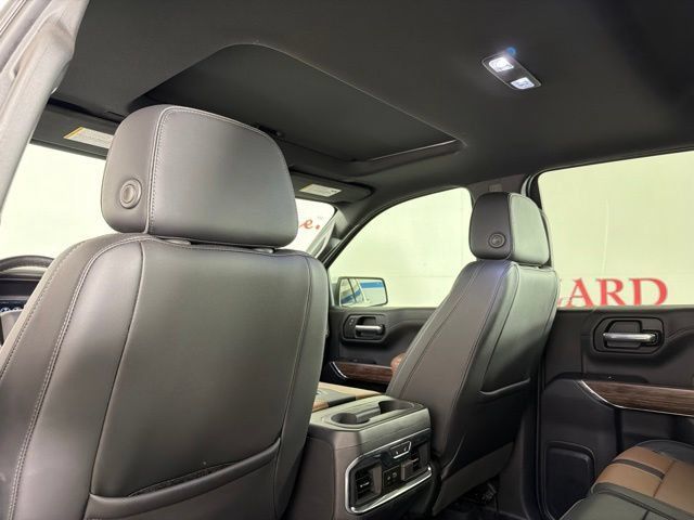 Used 2020 Chevrolet Silverado 1500 High Country w/ Technology Package AWD/4WD image 32