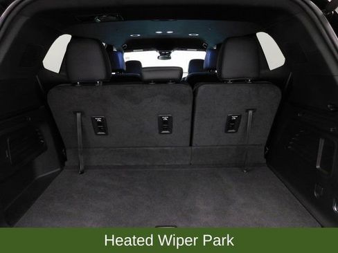 Used 2024 GMC Acadia AT4 w/ Luxury Package image 18