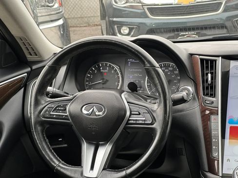 Used 2019 INFINITI Q50 Luxe w/ Essential Package (3.0T Luxe) AWD/4WD image 16