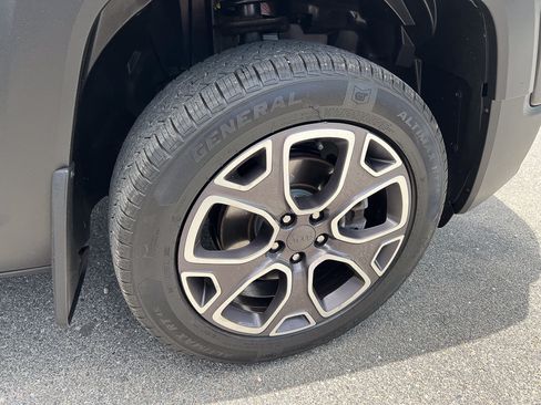 Used 2016 Jeep Renegade Limited AWD/4WD image 8