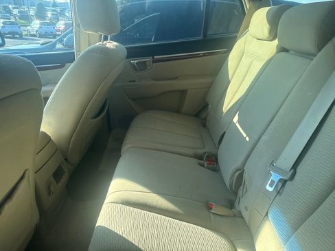 Used 2009 Hyundai Santa Fe GLS FWD image 6