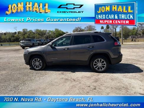 Used 2021 Jeep Cherokee Latitude Plus image 5