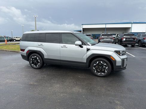 Used 2026 Hyundai Santa Fe SE image 2