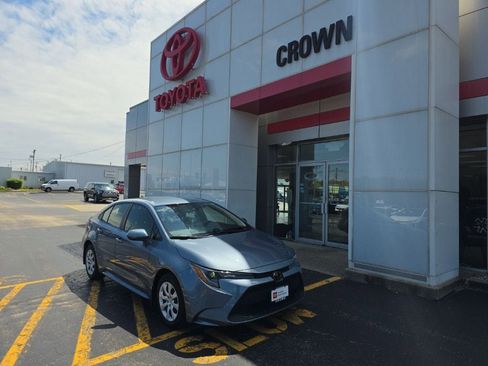 Used 2022 Toyota Corolla LE FWD image 1