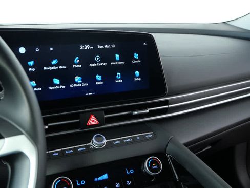 Certified 2023 Hyundai Elantra SEL w/ Convenience Package image 12