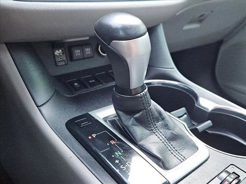 Used 2018 Toyota Highlander Limited image 12