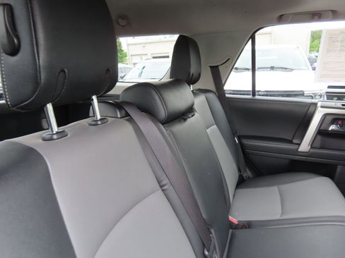 Used 2020 Toyota 4Runner SR5 Premium w/ Moonroof Package AWD/4WD image 35