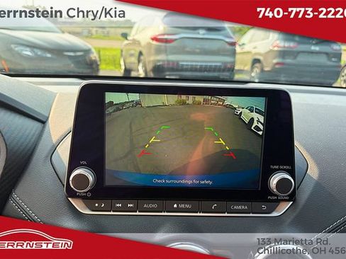 Used 2025 Nissan Sentra SV FWD image 18