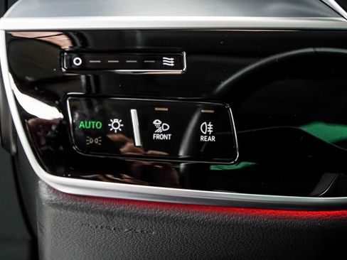 Used 2022 Audi S8 4.0T image 38