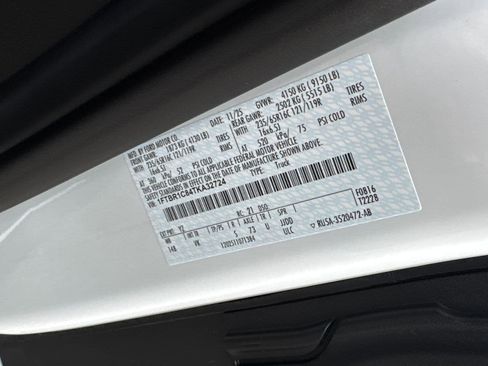 New 2026 Ford Transit 250 148 Medium Roof w/ Load Area Protection Package image 27