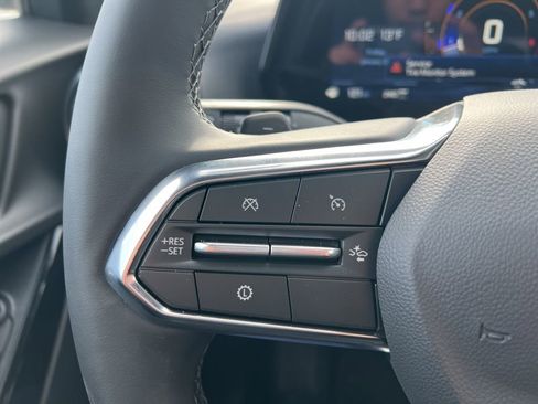 New 2026 Chevrolet Equinox LT w/ Convenience Package II image 16